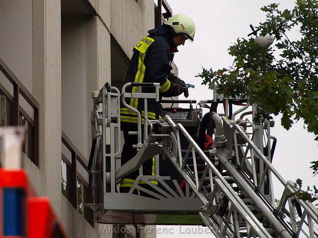 Feuer Kueche Koeln Neu Brueck Heinrich Lerschstr P314.JPG